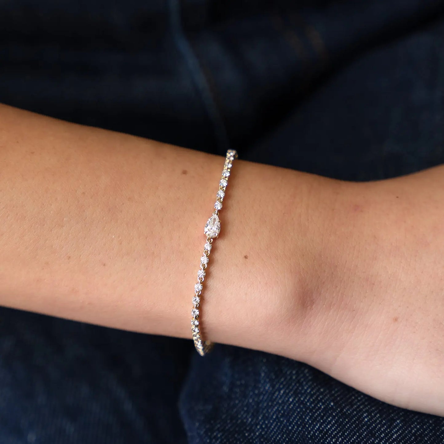 Stefanie | Diamond Chain Bracelet with Pear Solitaire
