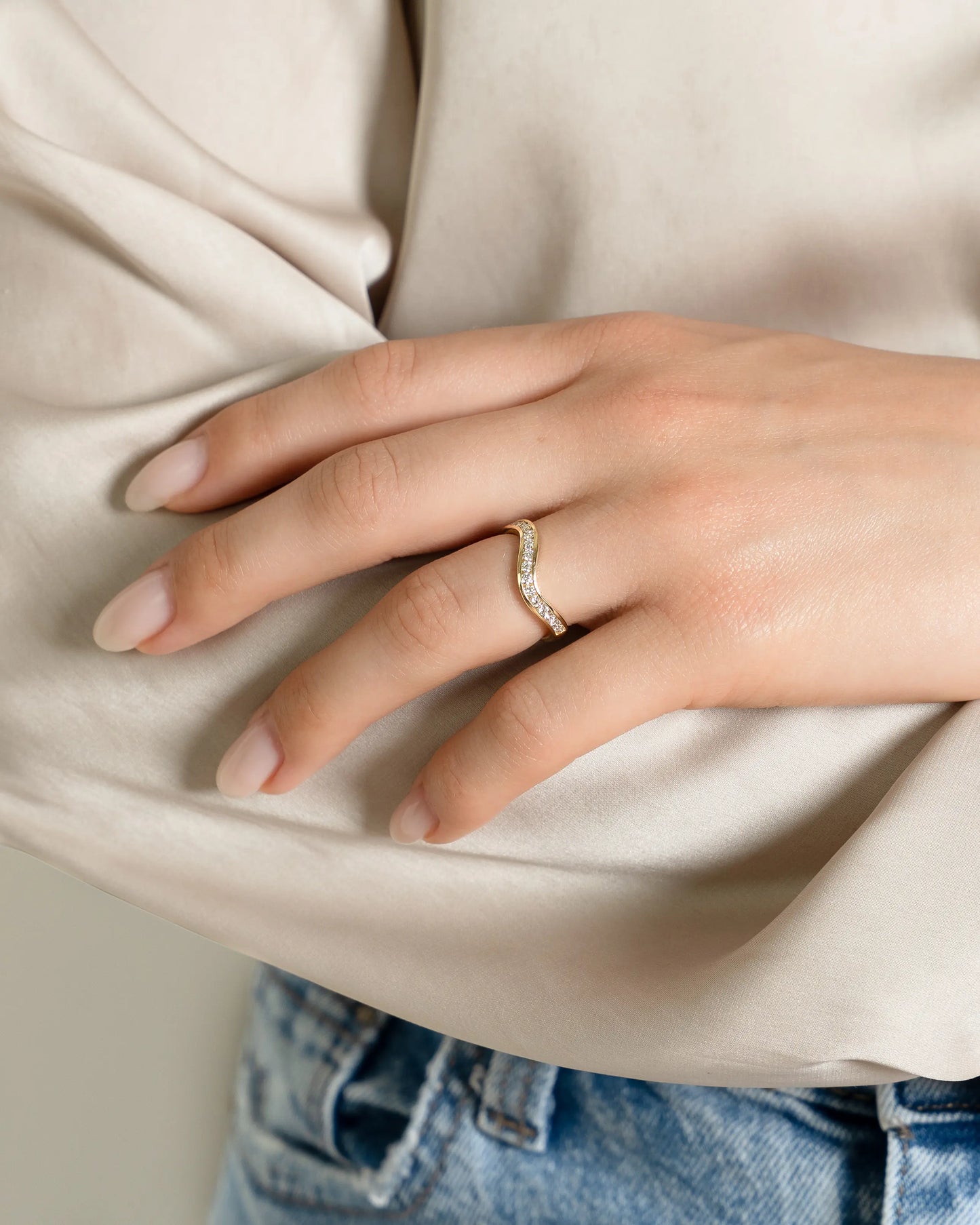 Danielle | Curved Channel Set Ring