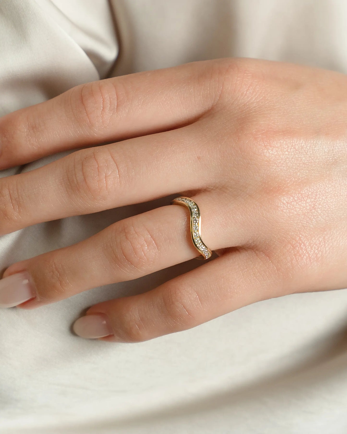 Danielle | Curved Channel Set Ring