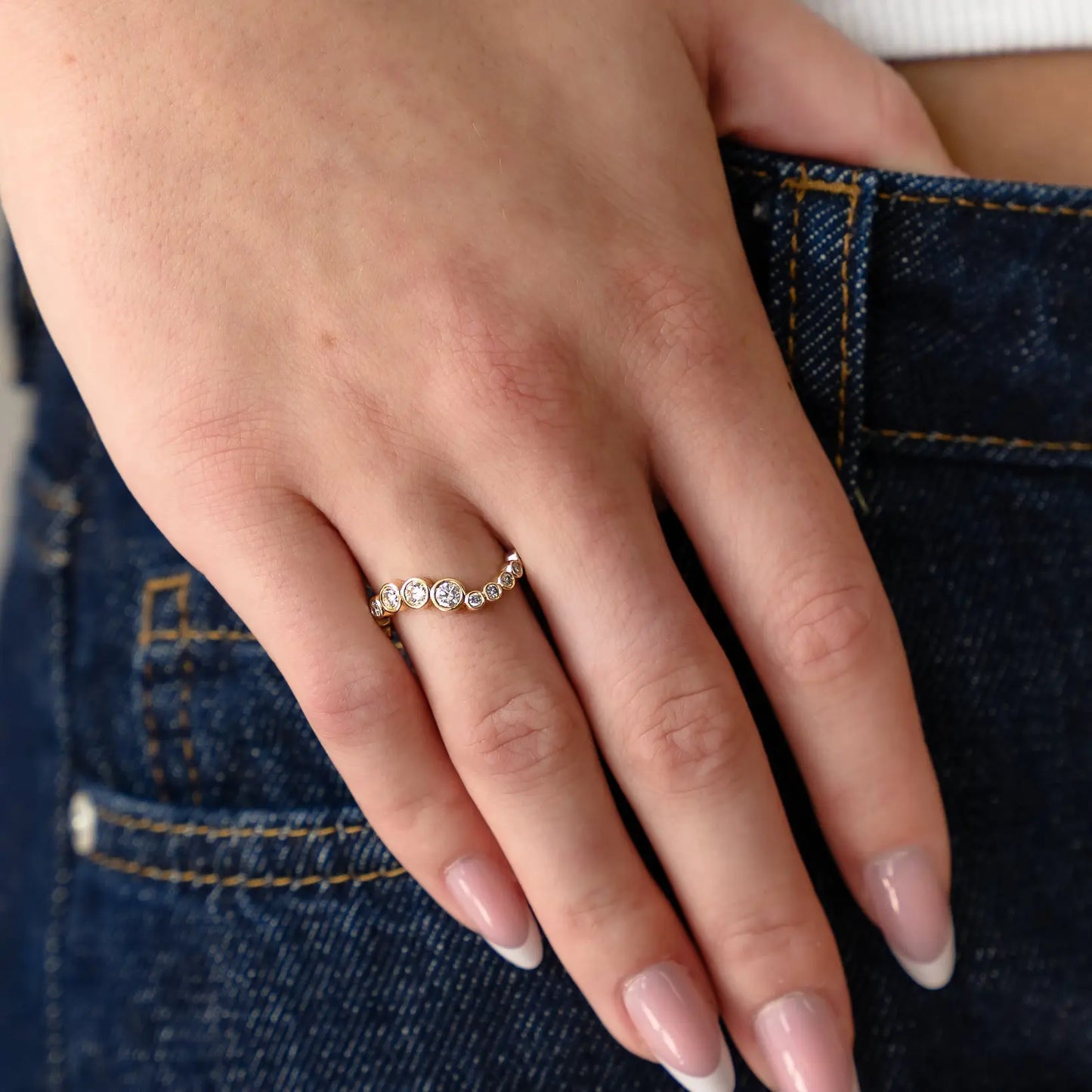 Elena | Graduated Curve Ring