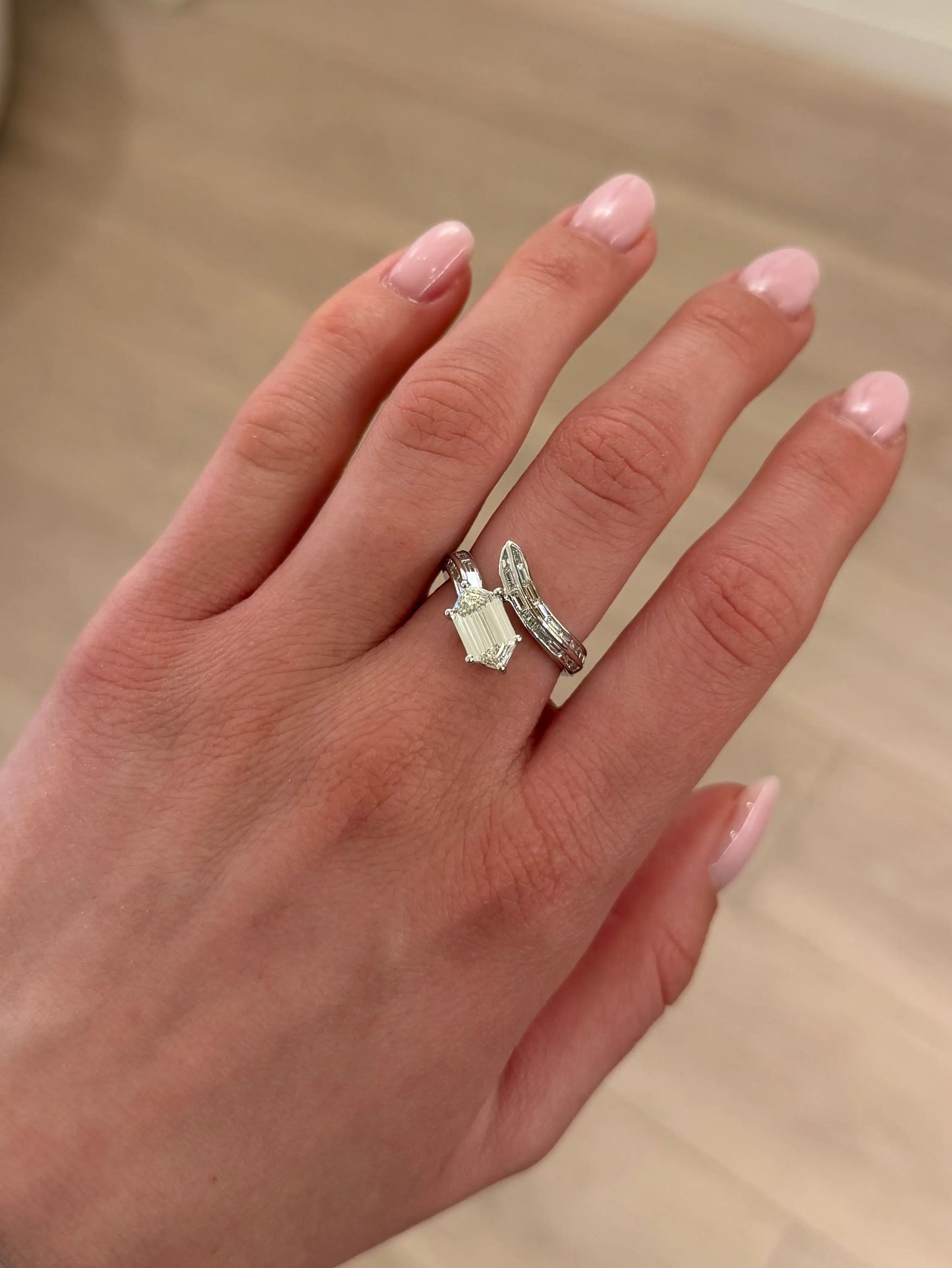 Caroline | Hexagon Twist Ring